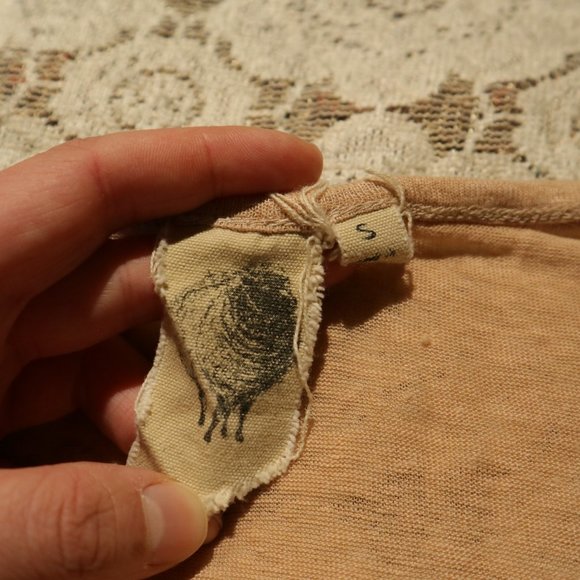 Linen Peach tee size small - Picture 5 of 9